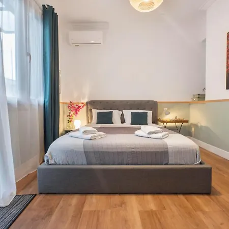 Friends & Family 3broom Apt, Downtown Athens-fix Apartment Athens